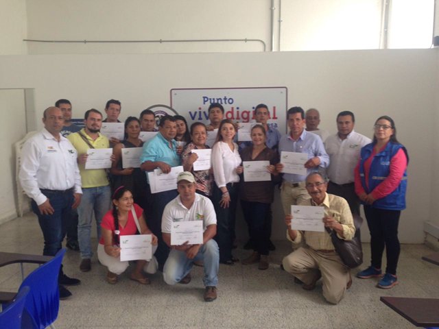El ICA capacitó a más de 30 comercializadores de insumos agropecuarios en La Mesa, Cundinamarca 