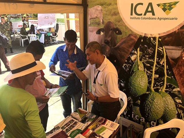 El ICA presente en la primera Feria de Servicios y Oferta Institucional, en Chaparral, Tolima 
