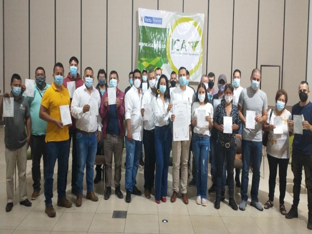 Porcicultores del Cauca recibieron el documento que certifica al departamento como nueva zona libre de peste porcina clásica 