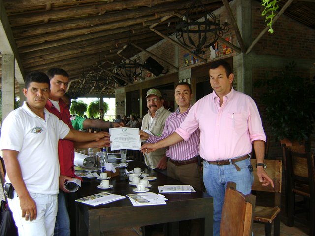 Caldas certifica en BPA sus primeros predios 
