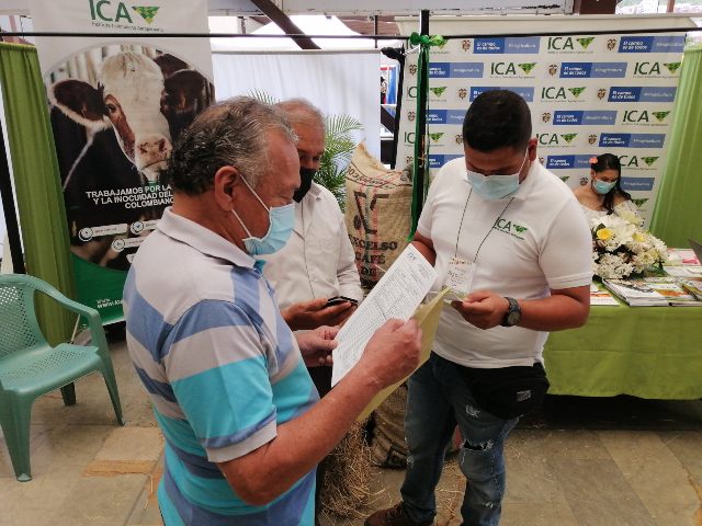 Foto-ICA-participacion-agroferia-San-Gil-1.jpg Foto-ICA-participacion-agroferia-San-Gil-1.jpg