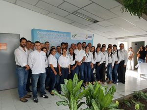 Fotos-laboratorios-del-Valle-10.jpg