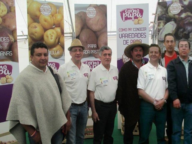 El ICA con los maestros de la papa, orgullo de nuestro país 