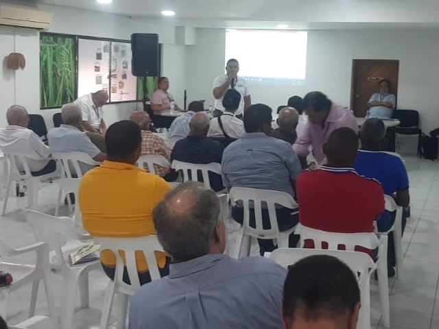 Reunión con algodoneros del Cesar.