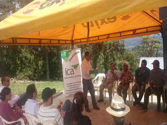 Caficultores de Boyacá se capacitan en el manejo de plaguicidas químicos de uso agrícola
